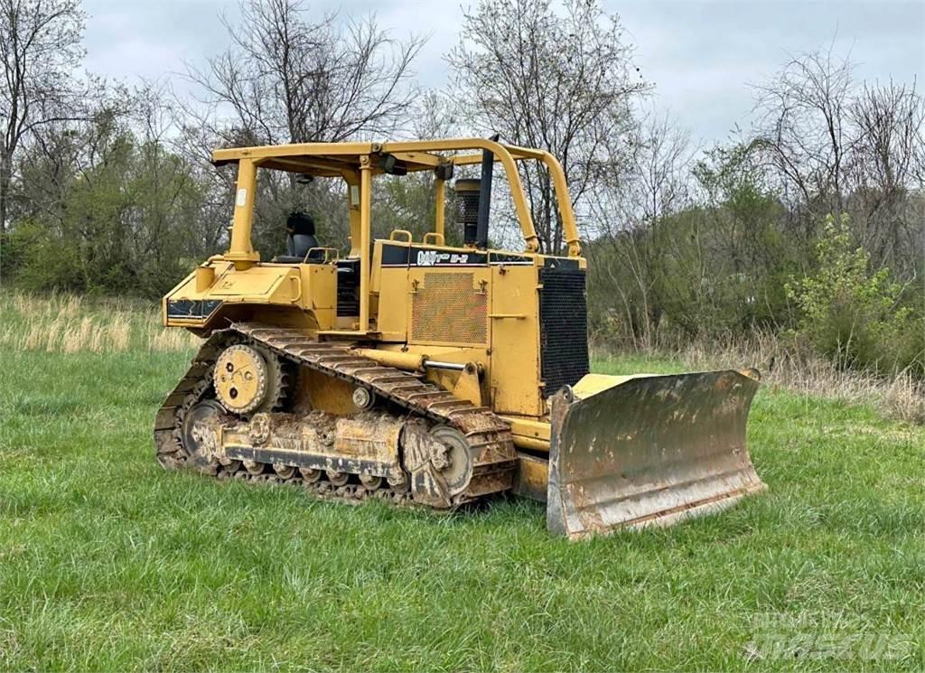 CAT D6M XL lánctalpas dózerek