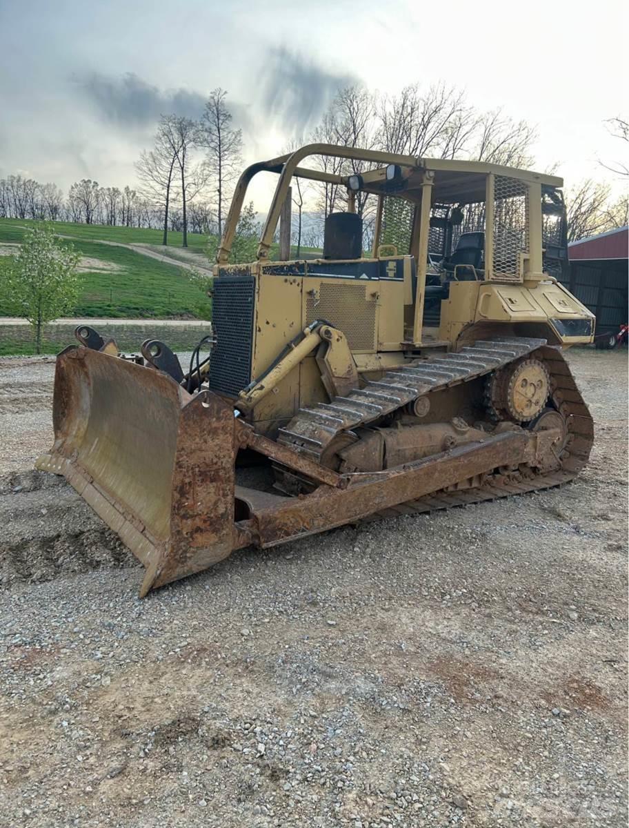 CAT D6M XL lánctalpas dózerek
