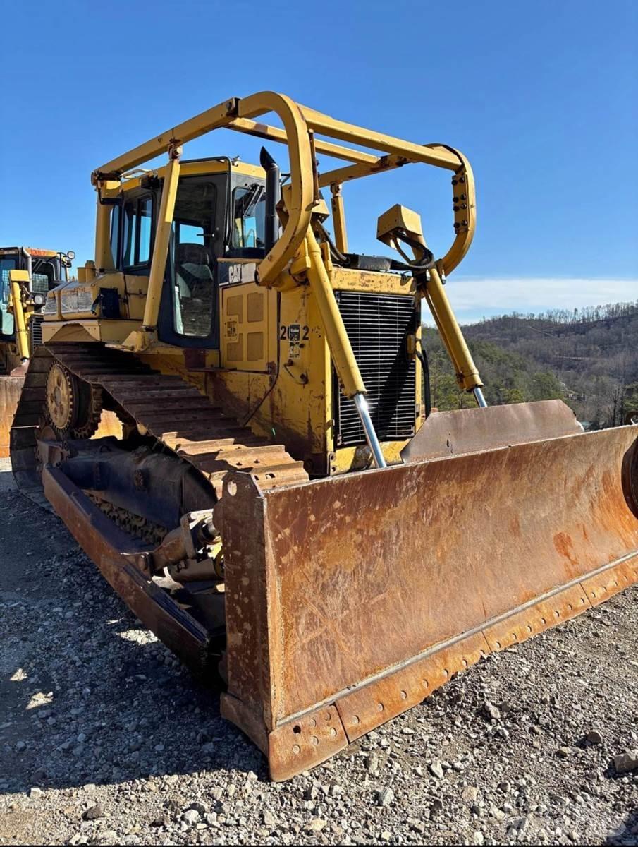 CAT D6R lánctalpas dózerek