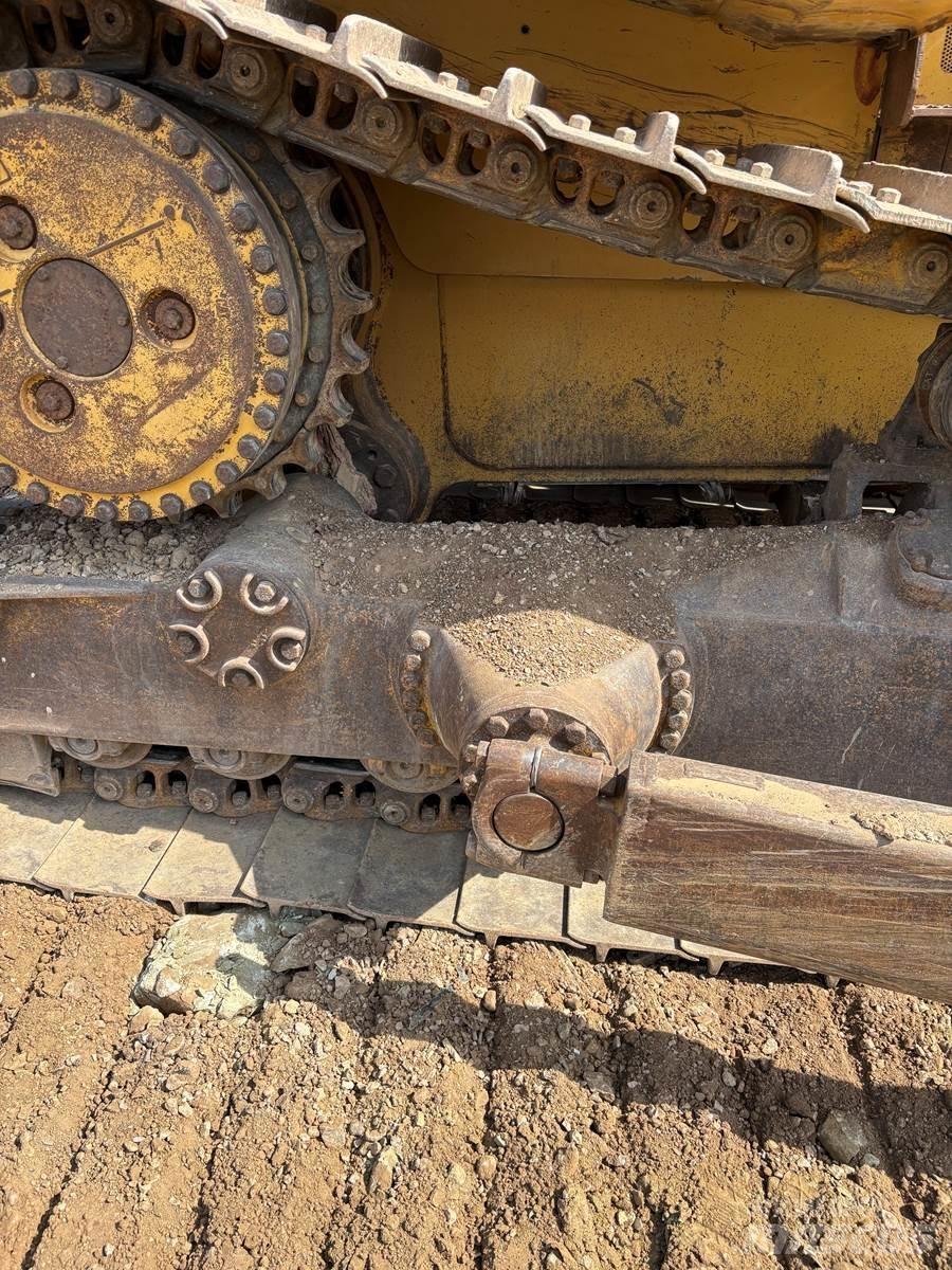 CAT D6R lánctalpas dózerek