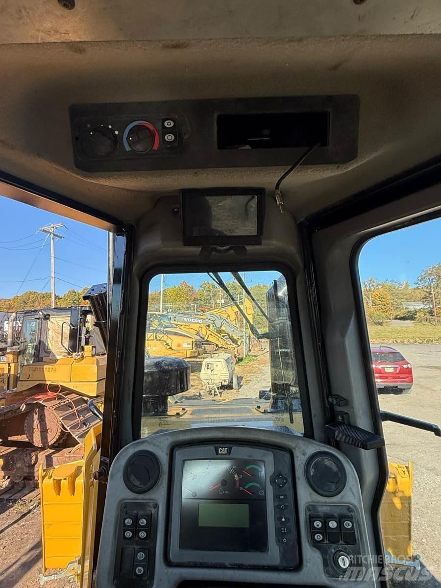 CAT D6T lánctalpas dózerek
