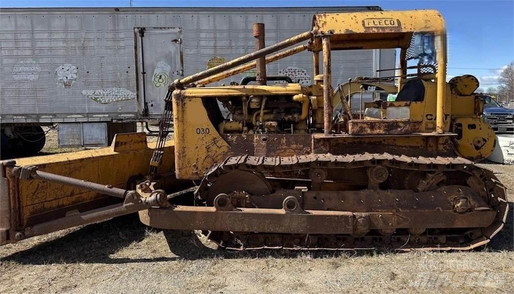 CAT D7 lánctalpas dózerek