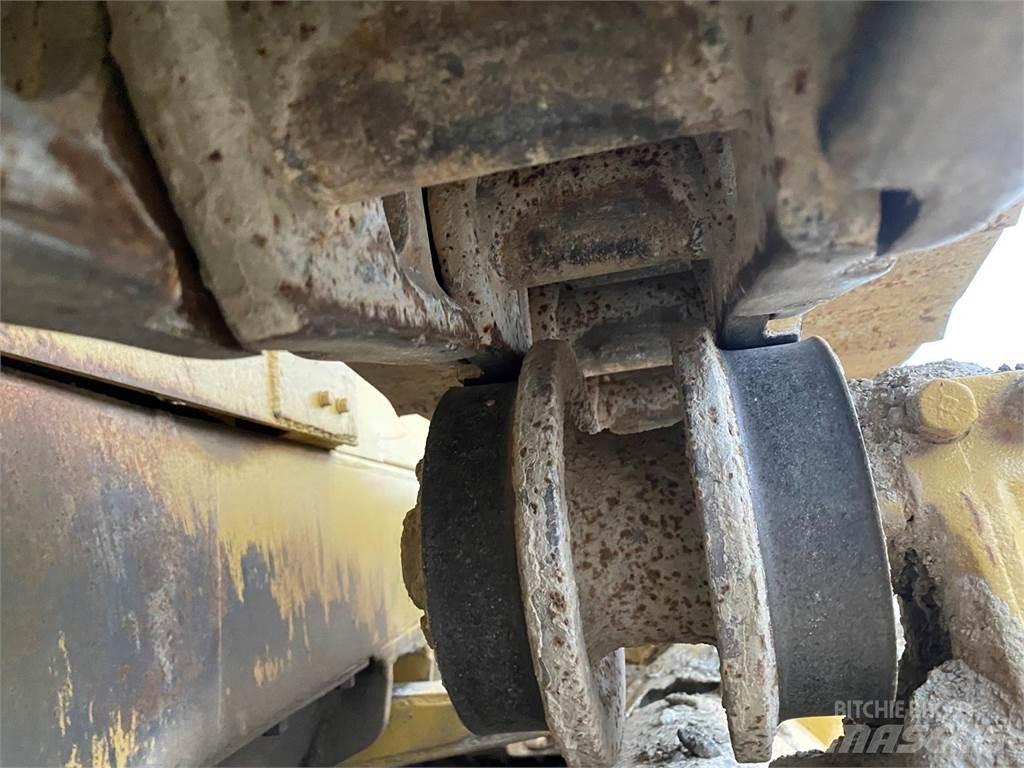 CAT D7E lánctalpas dózerek