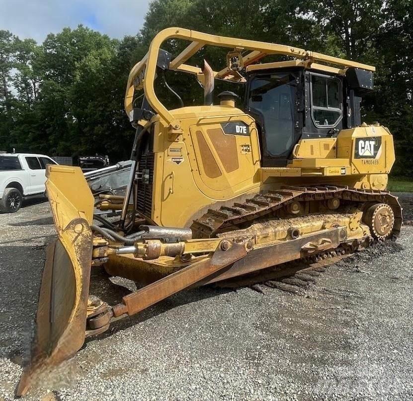 CAT D7E lánctalpas dózerek