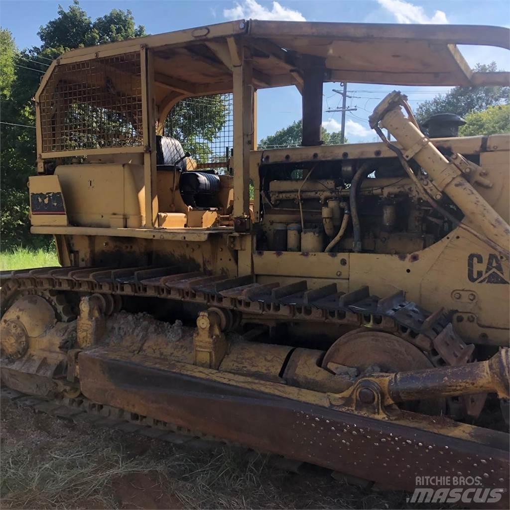 CAT D8H lánctalpas dózerek