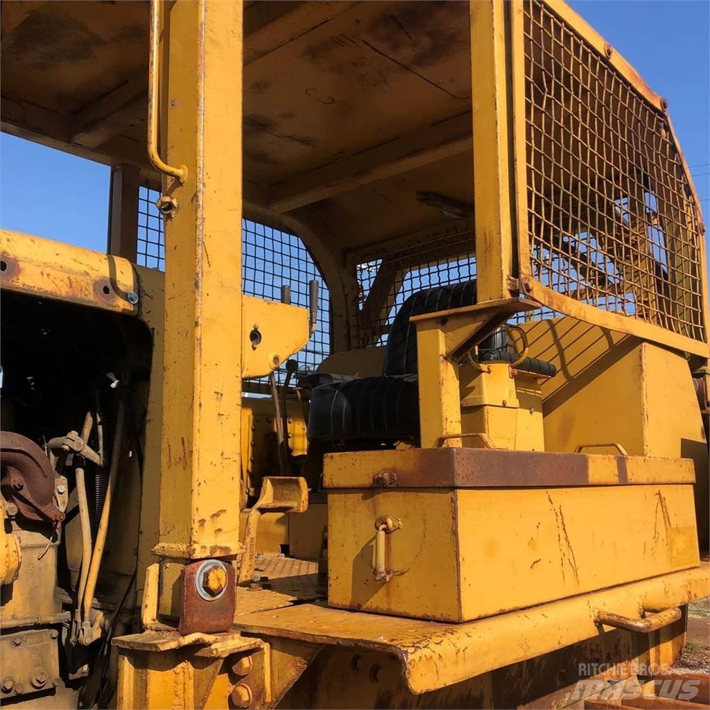 CAT D8H lánctalpas dózerek