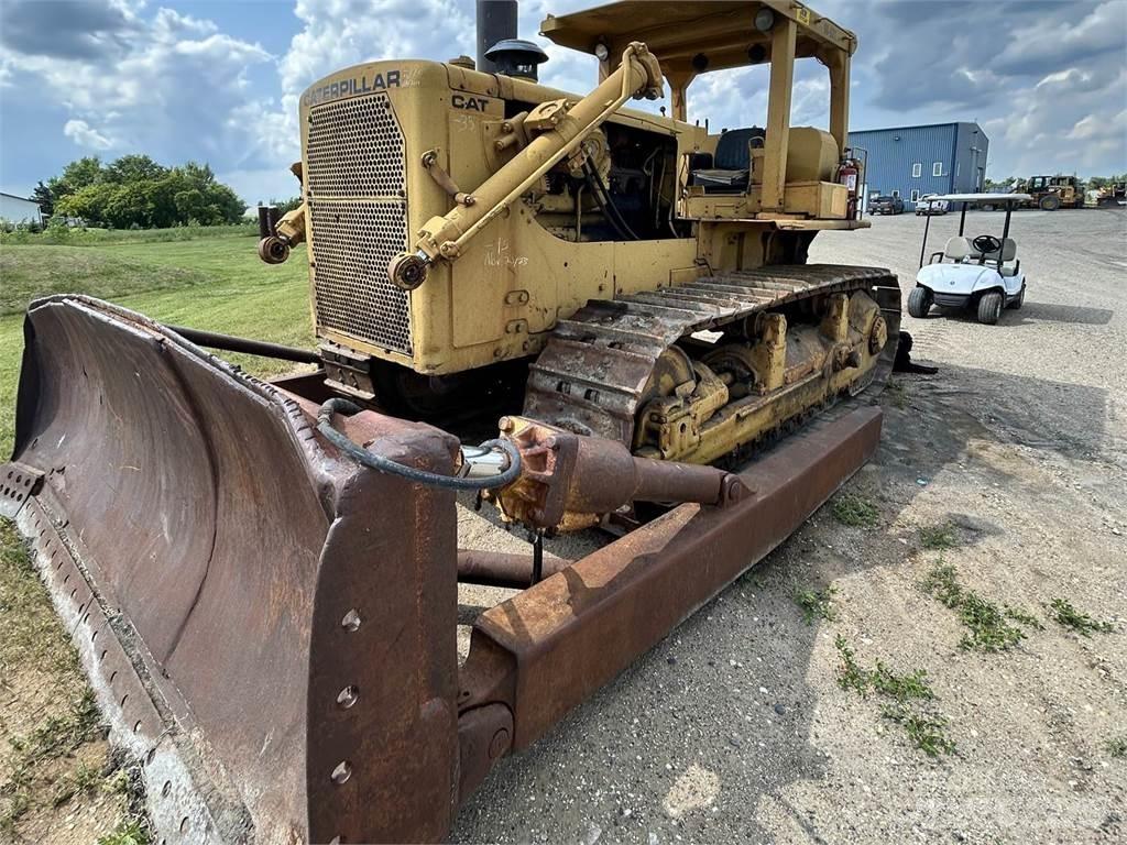 CAT D8H lánctalpas dózerek