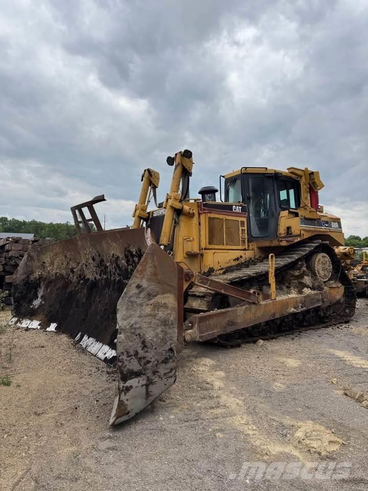 CAT D8R lánctalpas dózerek