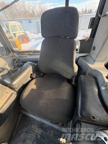 CAT D8T lánctalpas dózerek