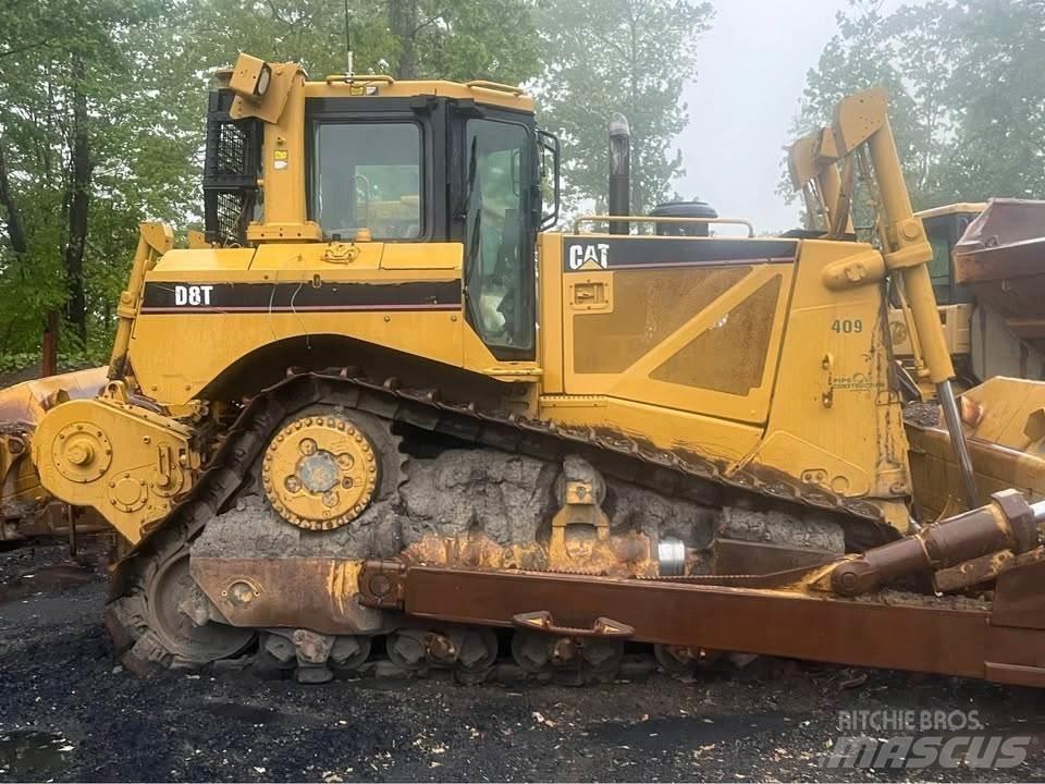 CAT D8T lánctalpas dózerek