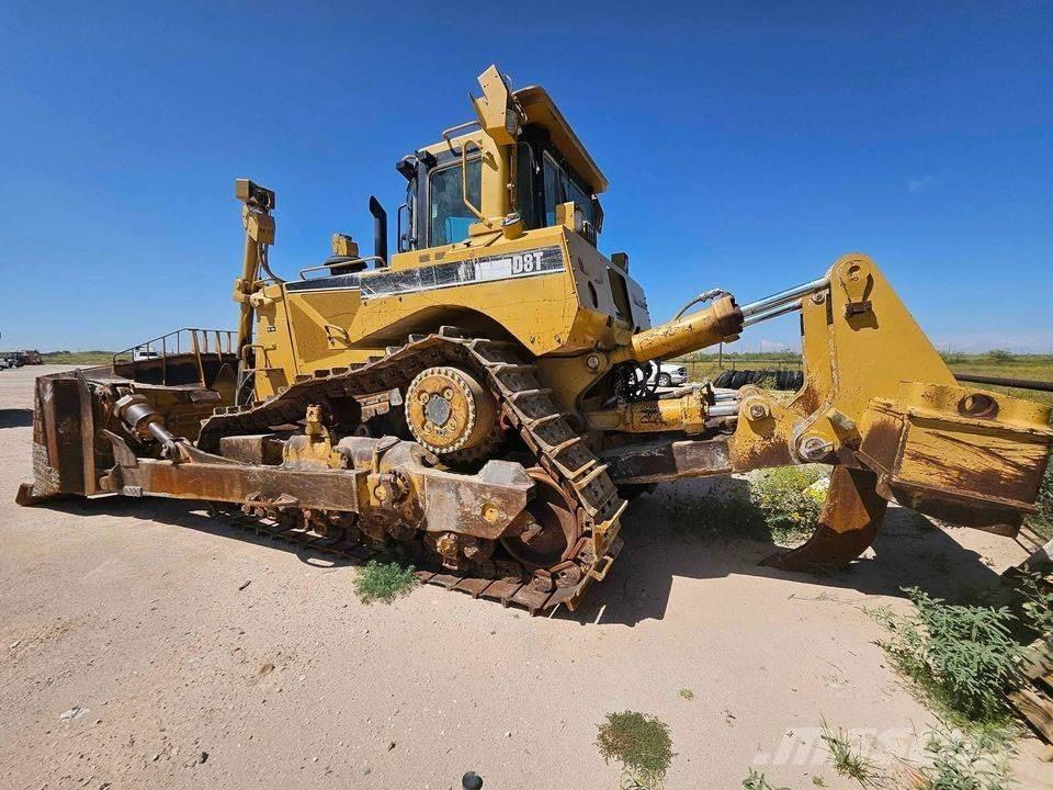 CAT D8T lánctalpas dózerek