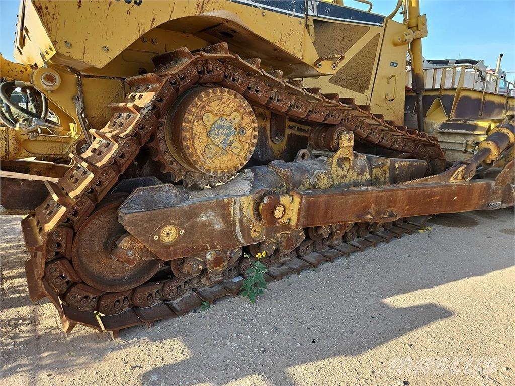CAT D8T lánctalpas dózerek