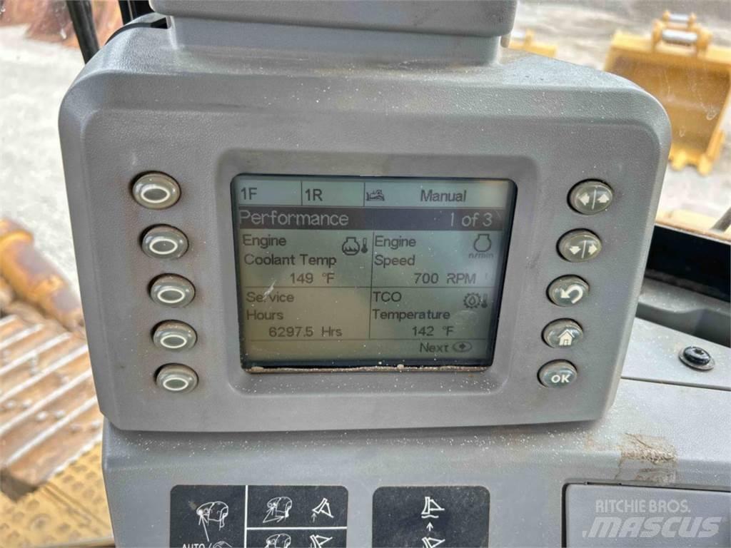 CAT D8T lánctalpas dózerek