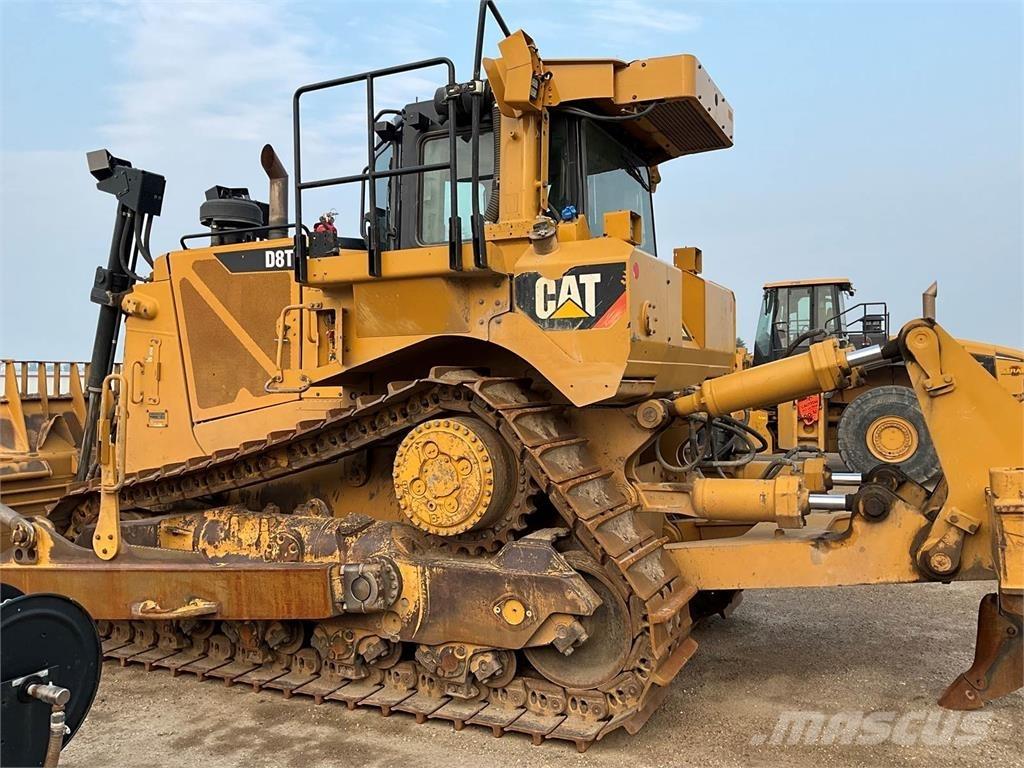 CAT D8T lánctalpas dózerek
