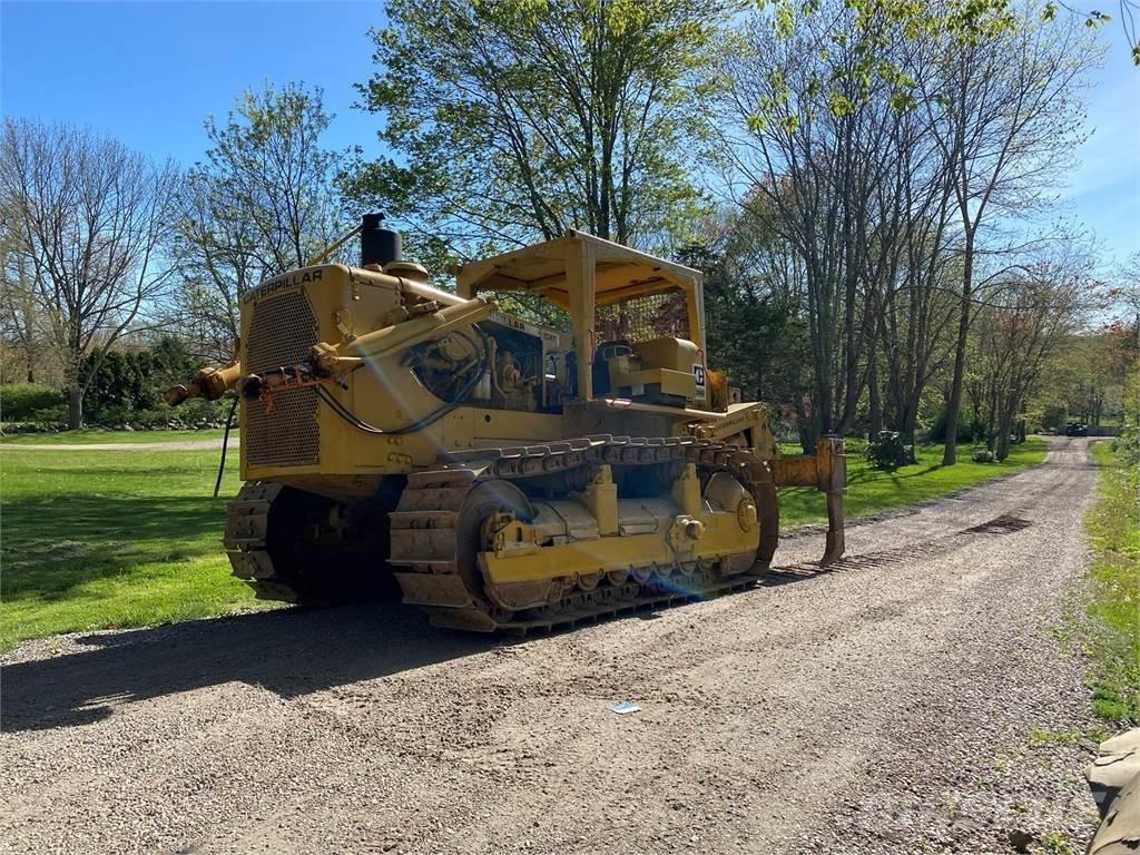 CAT D9G lánctalpas dózerek