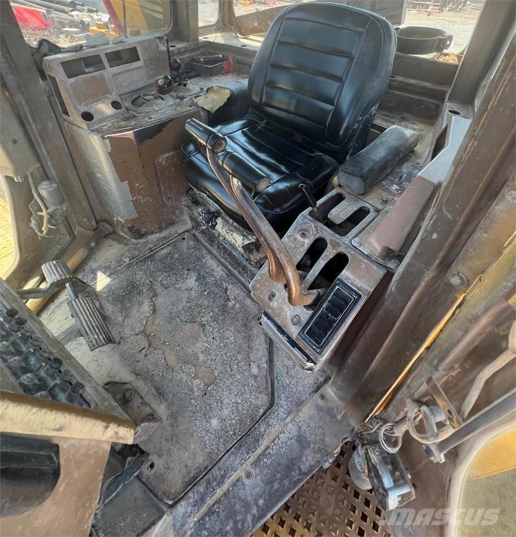 CAT D9L lánctalpas dózerek