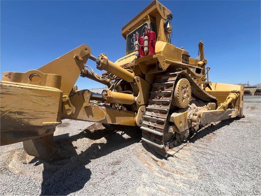 CAT D9L lánctalpas dózerek