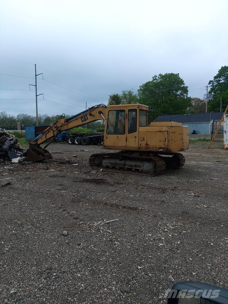CAT E110B Lánctalpas kotrók