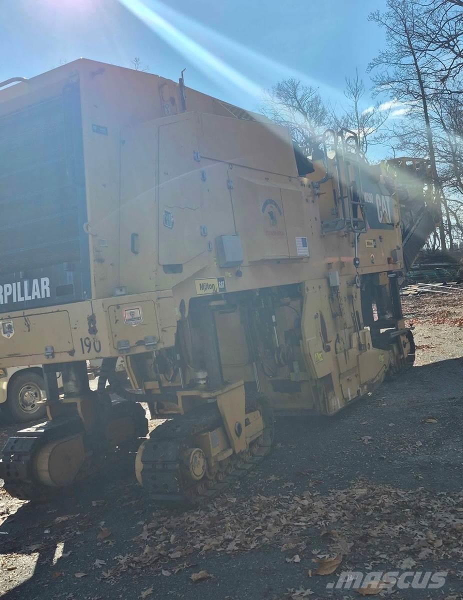 CAT PM200 Aszfalt marók