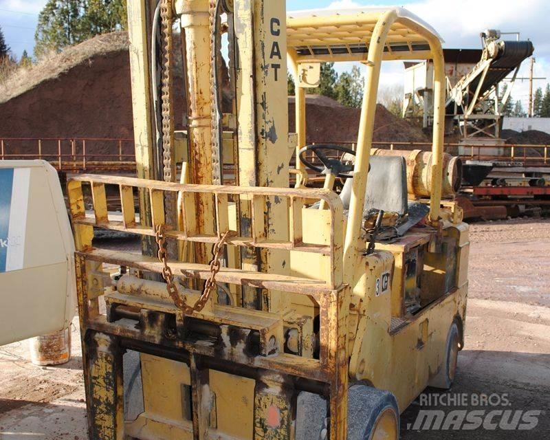 CAT T100C Targoncák-Egyéb
