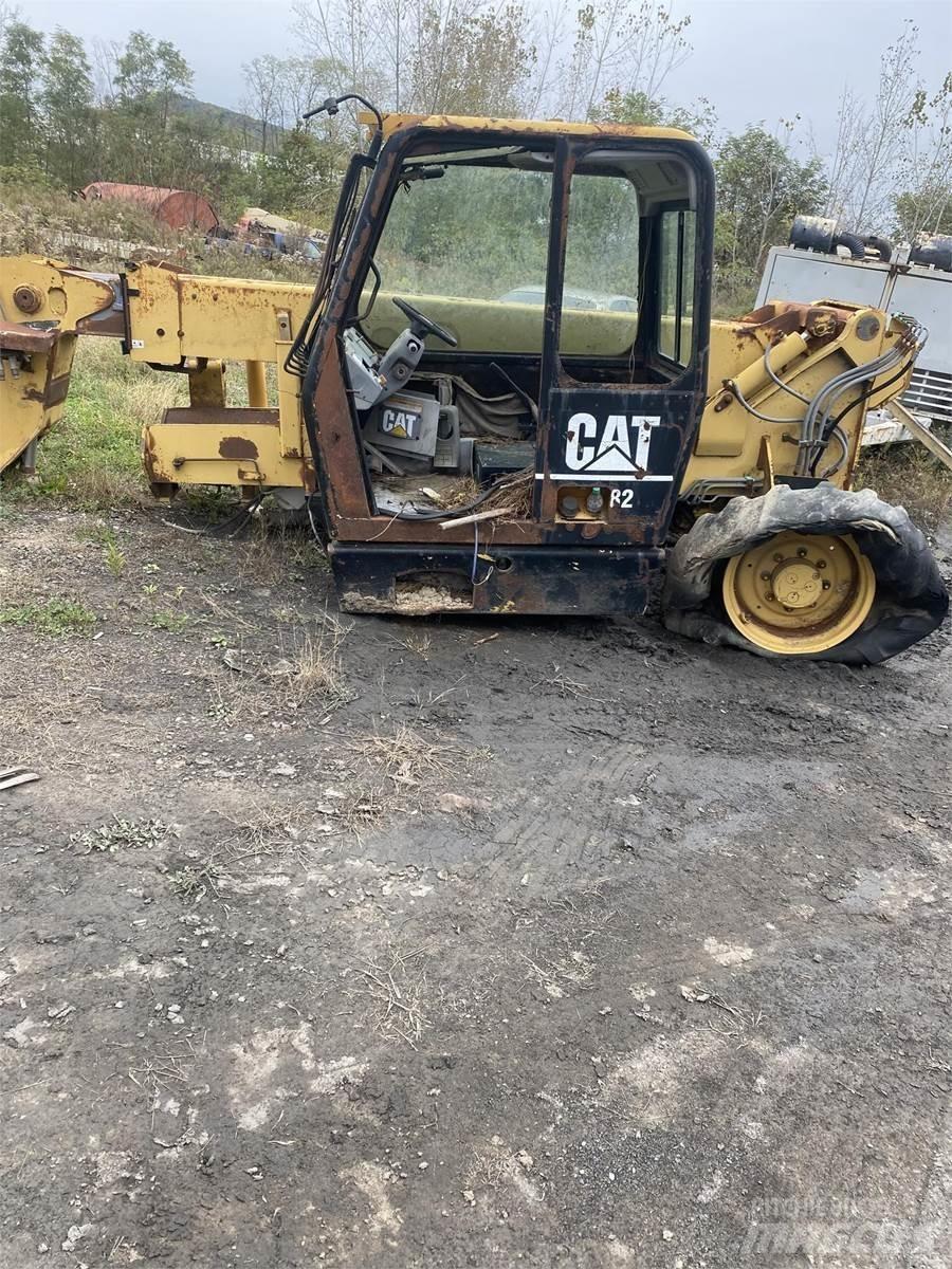 CAT TH82 Teleszkópos rakodók