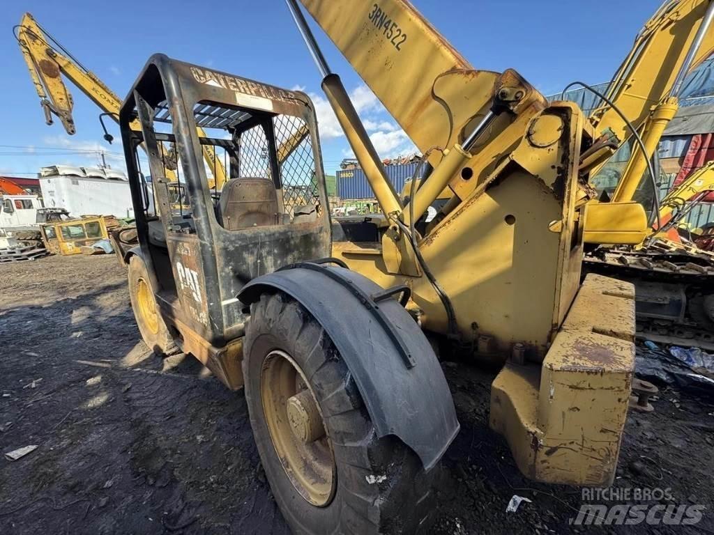 CAT TH83 Teleszkópos rakodók