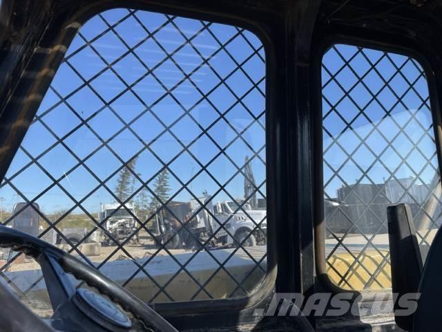 CAT TH83 Teleszkópos rakodók