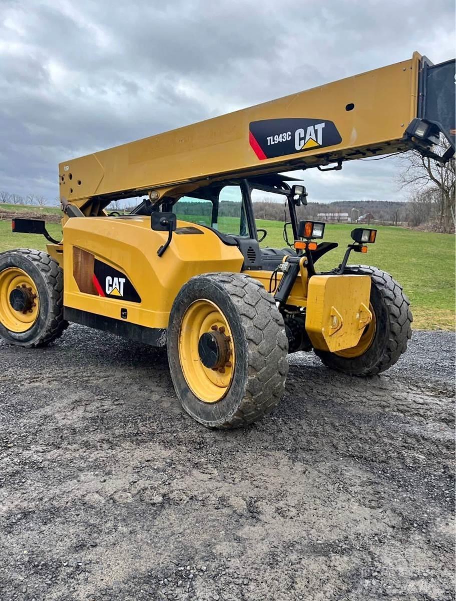 CAT TL943C Teleszkópos rakodók