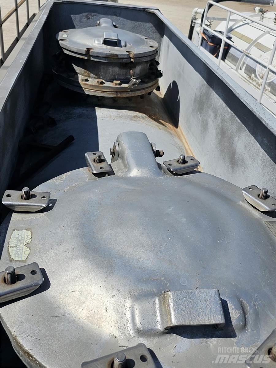  Comptank Tartályos pótkocsik