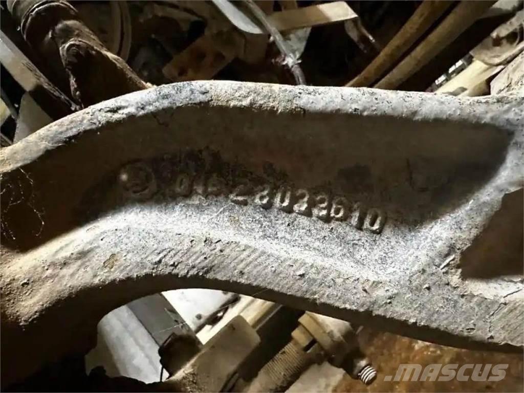  Dana 367 Tengelyek