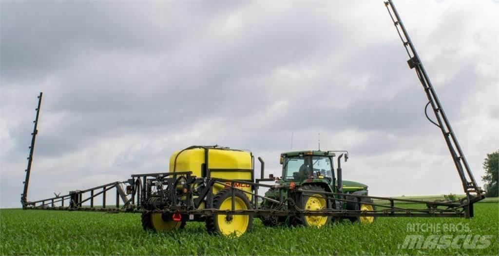 Demco 1250 Vontatott trágyaszórók