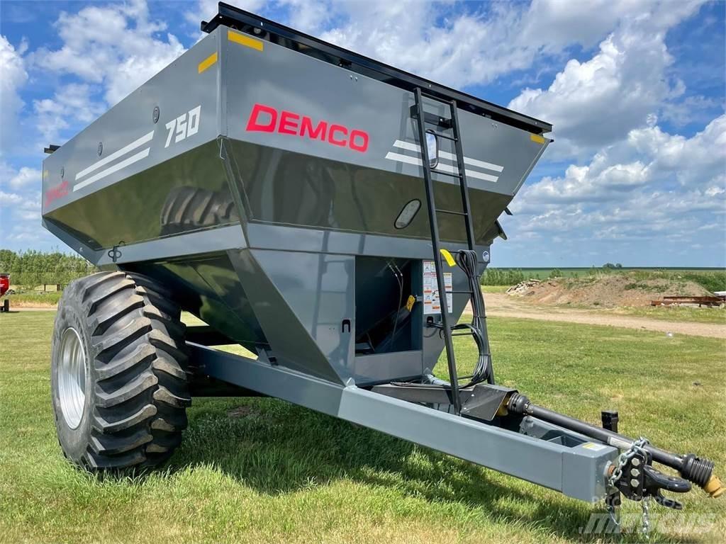 Demco 750 Gabona átrakó kocsik