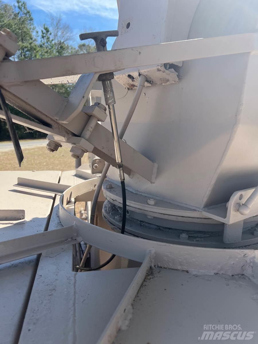 Finn B250 Hulladékároló tartály,ventilátor,felvonó