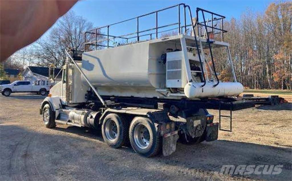 Finn T240 Hulladékároló tartály,ventilátor,felvonó