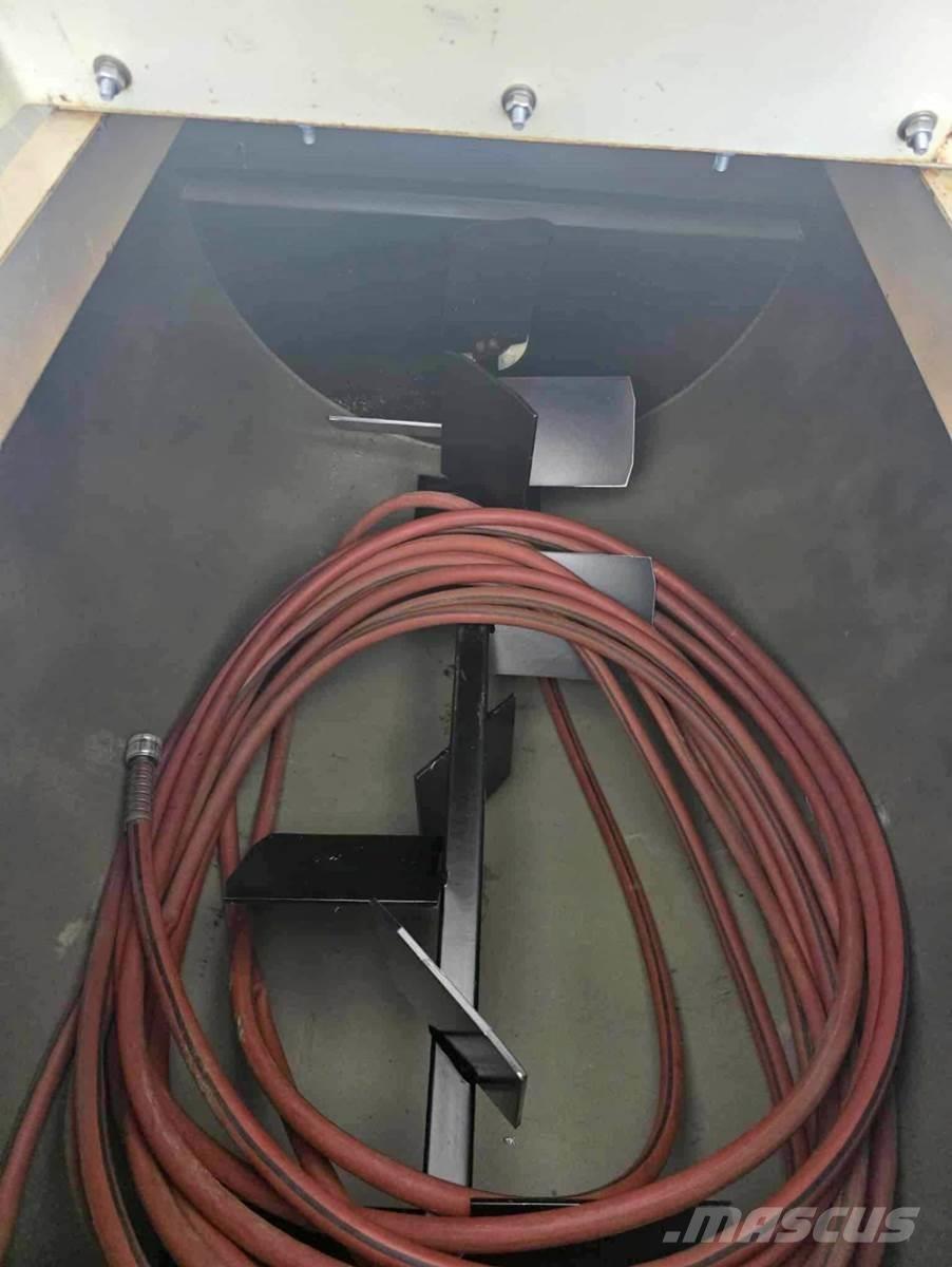 Finn T30 Hulladékároló tartály,ventilátor,felvonó