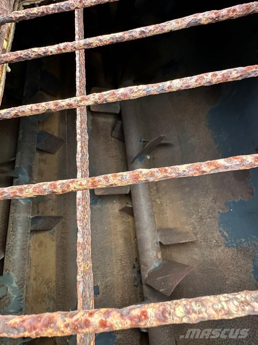 Finn T330 Hulladékároló tartály,ventilátor,felvonó