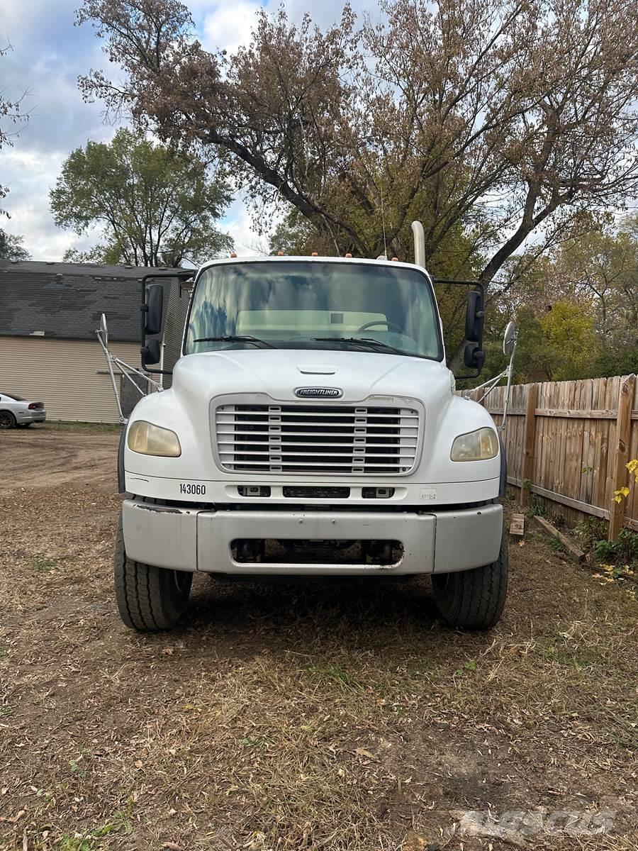 Finn T330 Hulladékároló tartály,ventilátor,felvonó