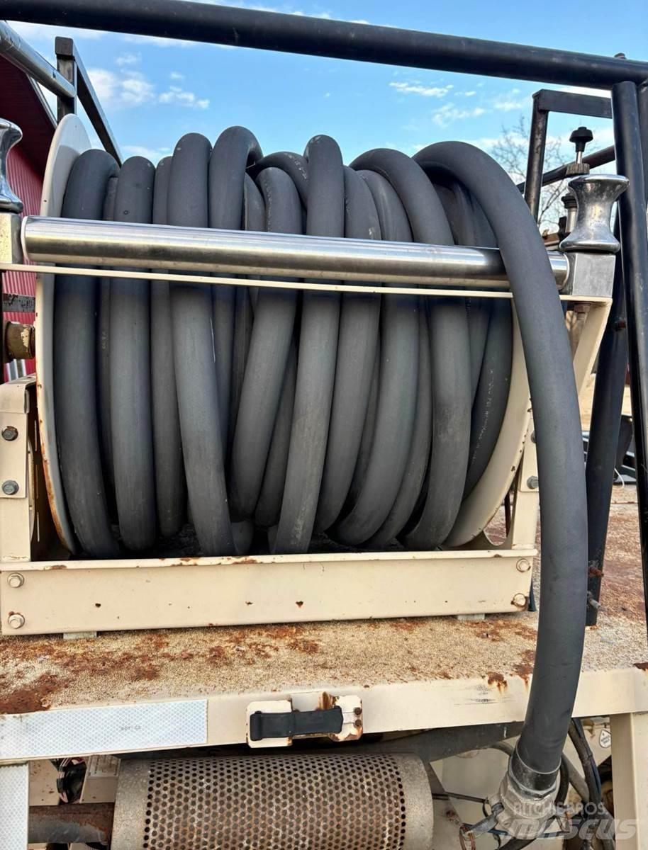 Finn T90 Hulladékároló tartály,ventilátor,felvonó