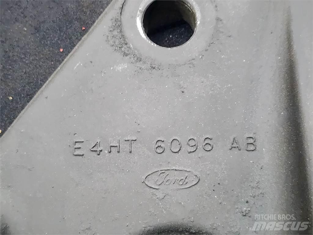 Ford  Motorok