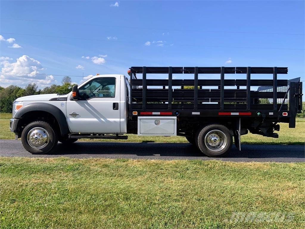 Ford 550 Állatszállító teherautók