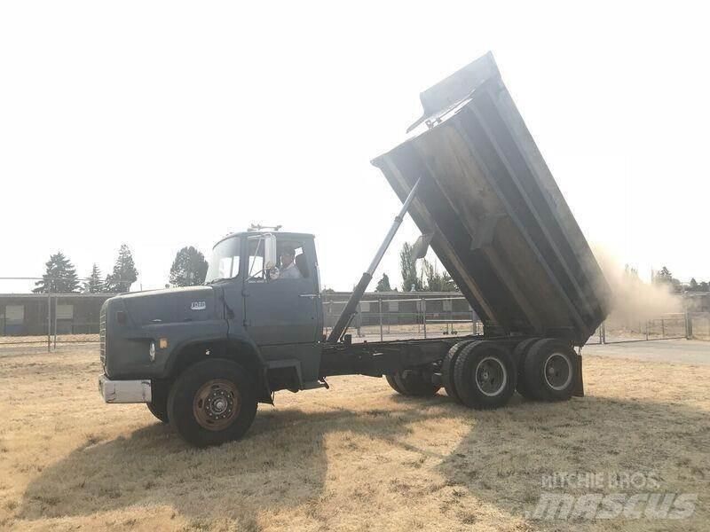 Ford 8000 Billenő teherautók