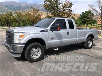 Ford F-250 Kis teherszállító/Platós kocsi