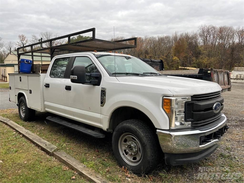 Ford F-350 Közúti karbantartó haszongépek
