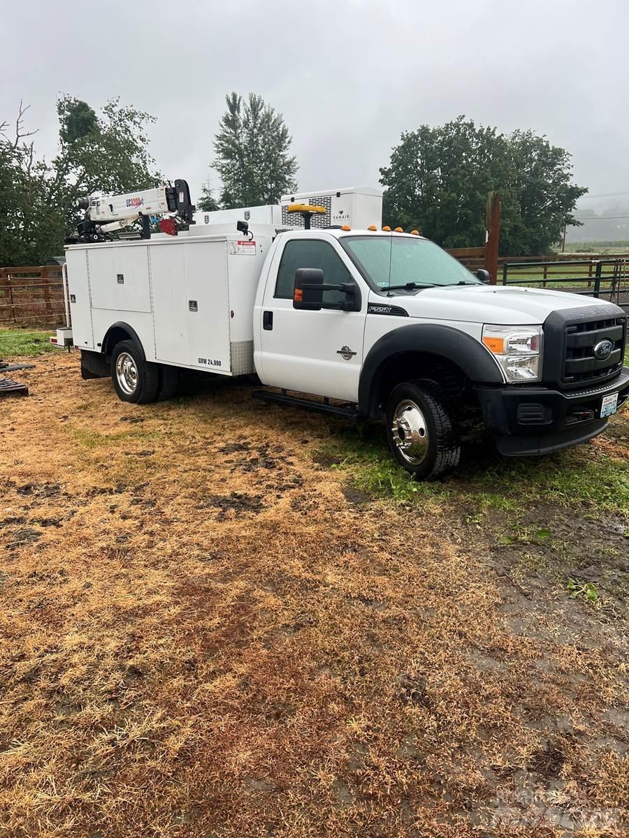 Ford F - 550 Közúti karbantartó haszongépek