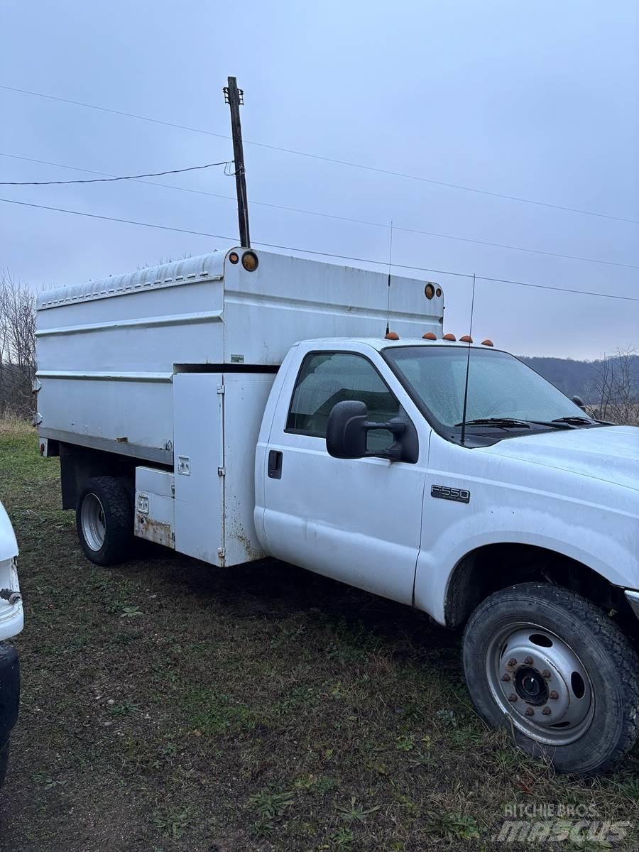 Ford F-550 Közúti karbantartó haszongépek