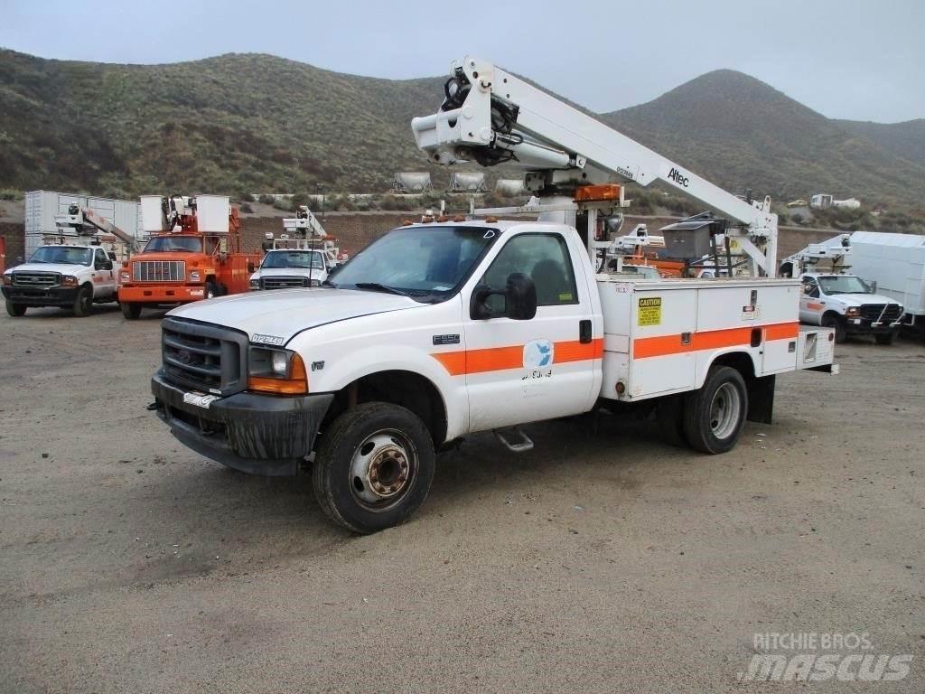 Ford F-550 Teherautóra szerelt emelők és állványok