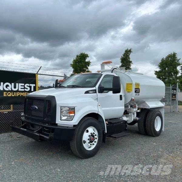 Ford F-750 Tartályos teherautók
