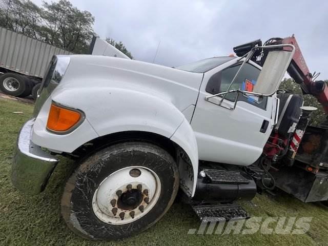 Ford F-750 Egyéb