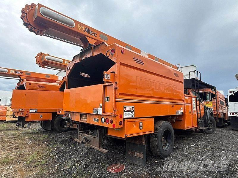 Ford F-750 Teherautóra szerelt emelők és állványok