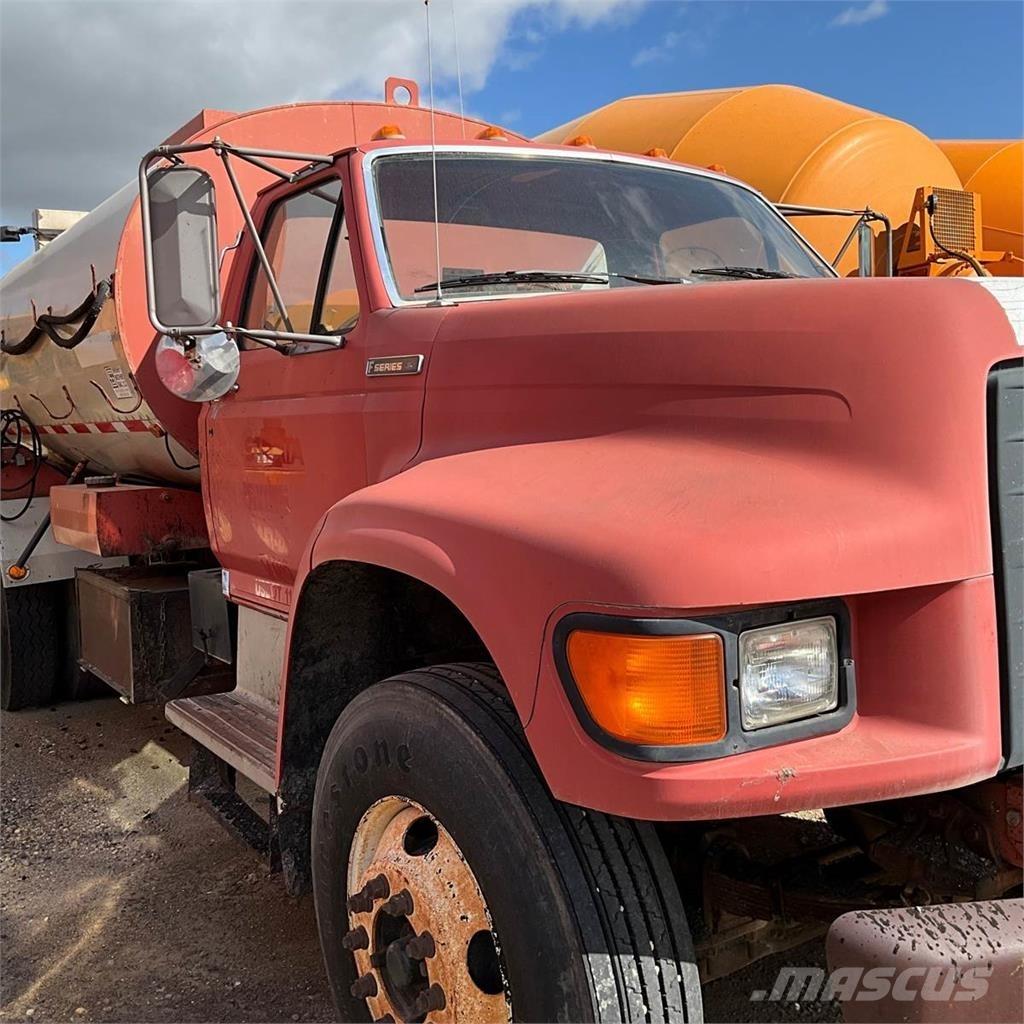 Ford F-800 Tartályos teherautók